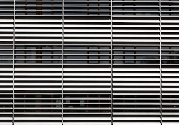 martin-woortman-mj7I2HtVQWg-unsplash